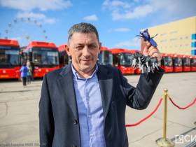 Сотню новых автобусов передали в Якутии к 100-летию ЯАССР