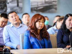 Коллективу Минтранса Якутии представили нового первого заместителя министра