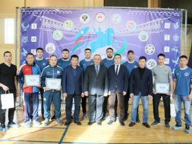 В Якутии чемпионам России по мас-рестлингу вручили по 200 тысяч рублей