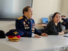 "Мои ученики - мое богатство". Макар Яковлев встретился со студентами юрфака СВФУ