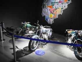 Айсен Николаев посетил уникальные экспозиции к 100-летию основания Якутской АССР