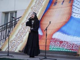 В Якутске состоялся праздничный концерт «Славлю тебя, моя Якутия»