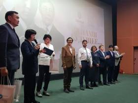 "За нами будущее..." В Якутске показали фильм об отцах-основателях республики