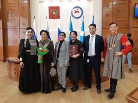 Зое Багынановой присуждена государственная премия имени П.А.Ойунского