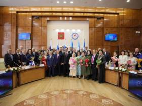 Зое Багынановой присуждена государственная премия имени П.А.Ойунского