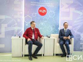 Михаил Мурашко поблагодарил волонтеров-медиков Якутии за вклад в борьбу с пандемией