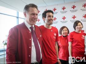 Михаил Мурашко поблагодарил волонтеров-медиков Якутии за вклад в борьбу с пандемией