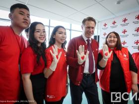 Михаил Мурашко поблагодарил волонтеров-медиков Якутии за вклад в борьбу с пандемией