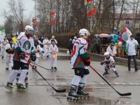 В городе Ленске Якутии отметили Первомай и подняли Знамя Победы