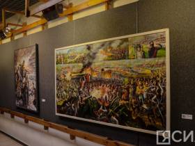 "История на холсте". В Якутске открылась выставка художника-баталиста Ивана Лебедева