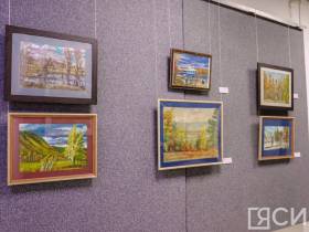 "История на холсте". В Якутске открылась выставка художника-баталиста Ивана Лебедева