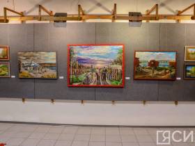 "История на холсте". В Якутске открылась выставка художника-баталиста Ивана Лебедева