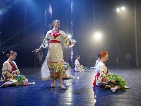 В Доме дружбы народов состоялся праздничный концерт в честь ансамбля эстрадного танца «Сюрприз»