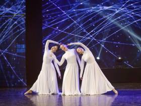 В Доме дружбы народов состоялся праздничный концерт в честь ансамбля эстрадного танца «Сюрприз»