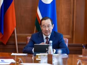 Глава Якутии призвал эффективней использовать выстроенную систему медицинской помощи