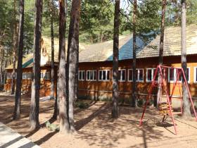 В детской оздоровительной базе «Алмаз» Ленского района идет подготовка к новому летнему сезону