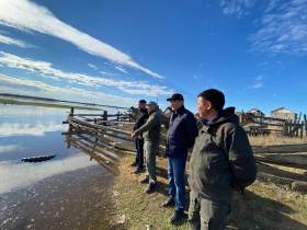 В Якутске в результате ледохода на реке Лене подтопило жилые дома в Тулагино-Кильдямском наслеге