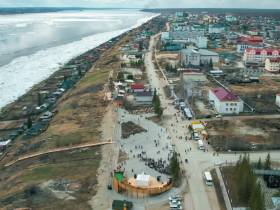 В якутском городе Покровске впервые отметили День ледохода