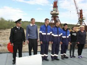 В Якутск прибыл первый теплоход с грузом