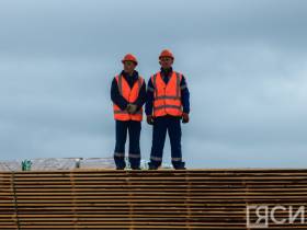 В Якутске встретили первый в навигации-2022 теплоход с грузом