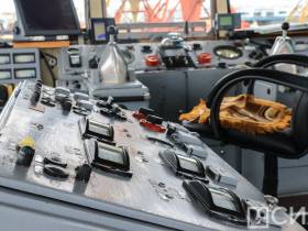 В Якутске встретили первый в навигации-2022 теплоход с грузом