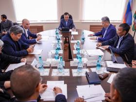 Глава Якутии отметил необходимость поддержки совхоза "Новый" в Мирнинском районе