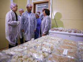 "Таких людей надо поддерживать". Глава Якутии о сунтарском предпринимателе Нине Герасимовой