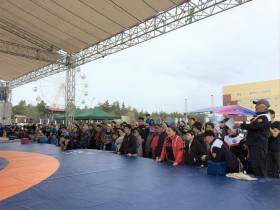 В Якутске проходит командный борцовский турнир «Кубок трех долин»