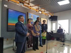 Юбилейная выставка Юрия Спиридонова открылась в Якутске