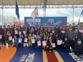 Борцы из Якутска выиграли первый командный турнир "Кубка трёх долин"