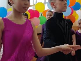 В Якутске сезон спортивных танцев закрыли клубным турниром