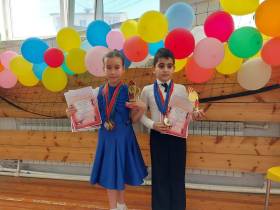 В Якутске сезон спортивных танцев закрыли клубным турниром