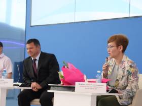 В Якутии повысят зарплаты социальным работникам