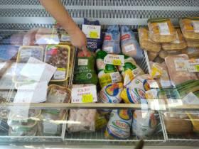 Обзор цен на рассаду, фрукты, овощи, мясо, рыбу на Крестьянском рынке Якутска