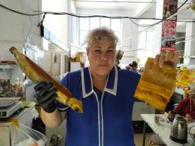 Обзор цен на рассаду, фрукты, овощи, мясо, рыбу на Крестьянском рынке Якутска