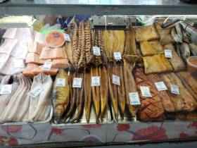 Обзор цен на рассаду, фрукты, овощи, мясо, рыбу на Крестьянском рынке Якутска