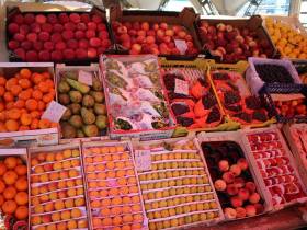 Обзор цен на рассаду, фрукты, овощи, мясо, рыбу на Крестьянском рынке Якутска