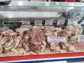 Обзор цен на рассаду, фрукты, овощи, мясо, рыбу на Крестьянском рынке Якутска