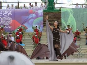 В городе Нюрба прошёл юбилейный Ысыах