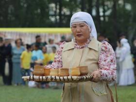 В городе Нюрба прошёл юбилейный Ысыах