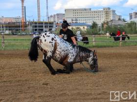 На городском ипподроме стартовал «Смотр верховой езды среди конных клубов Якутии»