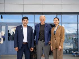 В Якутск прибыл президент международного общества варганистов Франц Кумпл