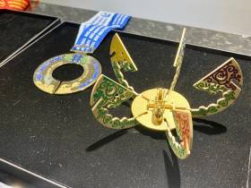 Победители чемпионата мира по мас-рестлингу в Якутске получат эксклюзивный комплект - медаль и кубок