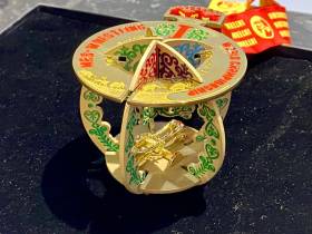 Победители чемпионата мира по мас-рестлингу в Якутске получат эксклюзивный комплект - медаль и кубок