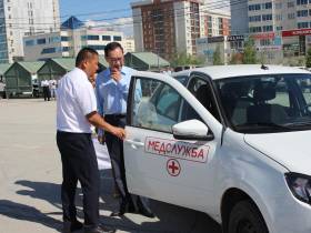 Якутия получила 25 машин по программе модернизации первичного звена здравоохранения