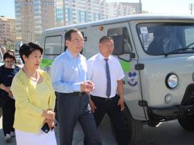 Якутия получила 25 машин по программе модернизации первичного звена здравоохранения