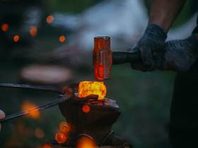 Конкурс кузнечного мастерства начался в рамках Ысыаха Олонхо в Верхневилюйске