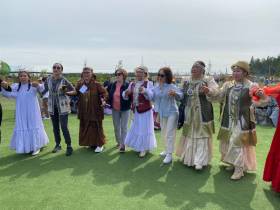 До глубокой ночи конкурсанты запевали осуохай на Ысыахе Олонхо в Якутии