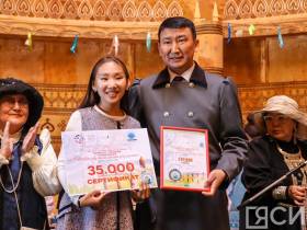 В Якутии лучший исполнитель олонхо получил 700 тысяч рублей