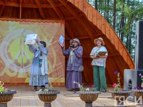 Валериана Никифорова завоевала Гран-при конкурса национальных костюмов на Ысыахе Олонхо